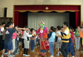 �`�R ���w�Z�ɂ�